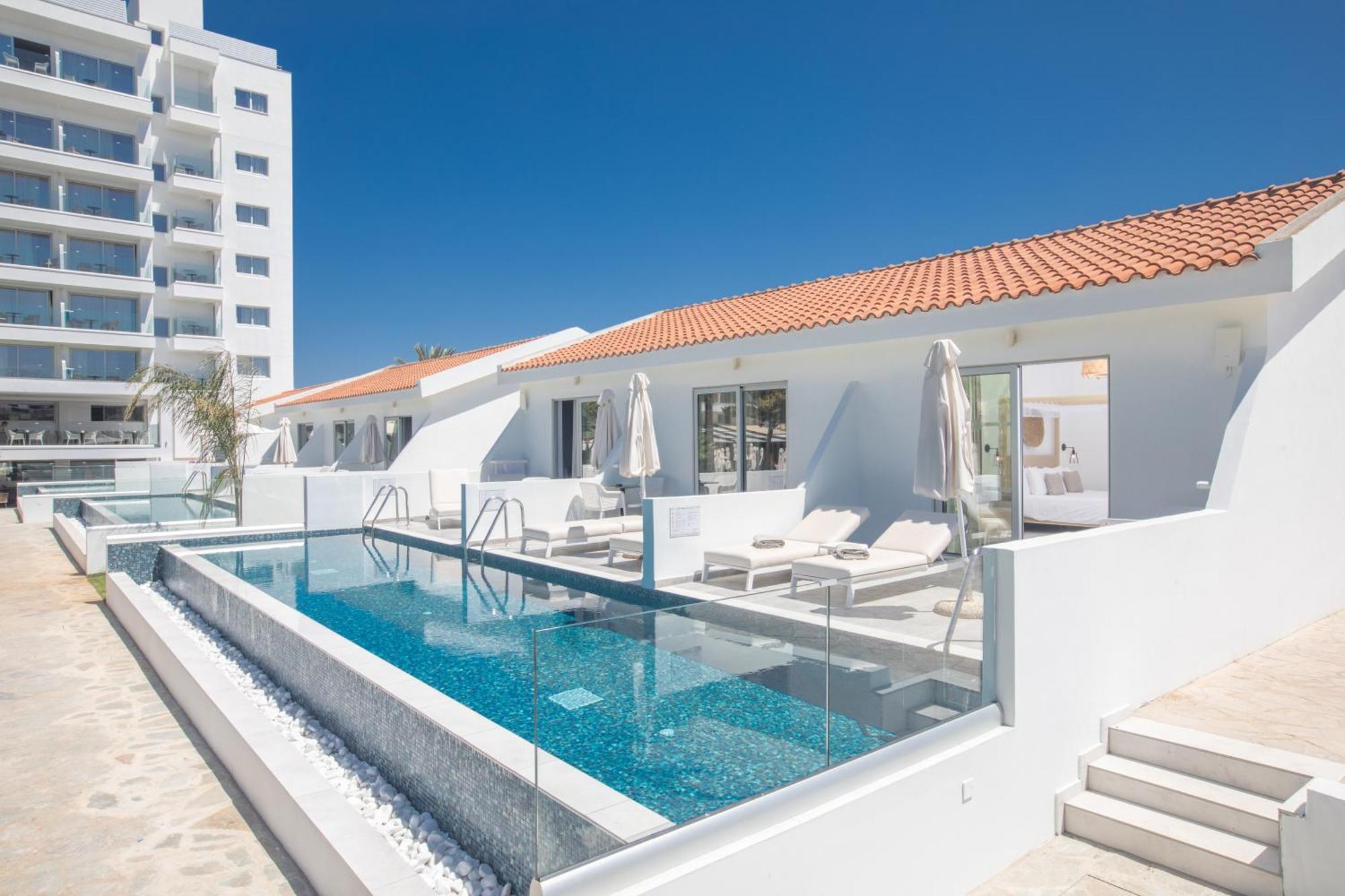 Bohemian Gardens Hotel Protaras Bagian luar foto
