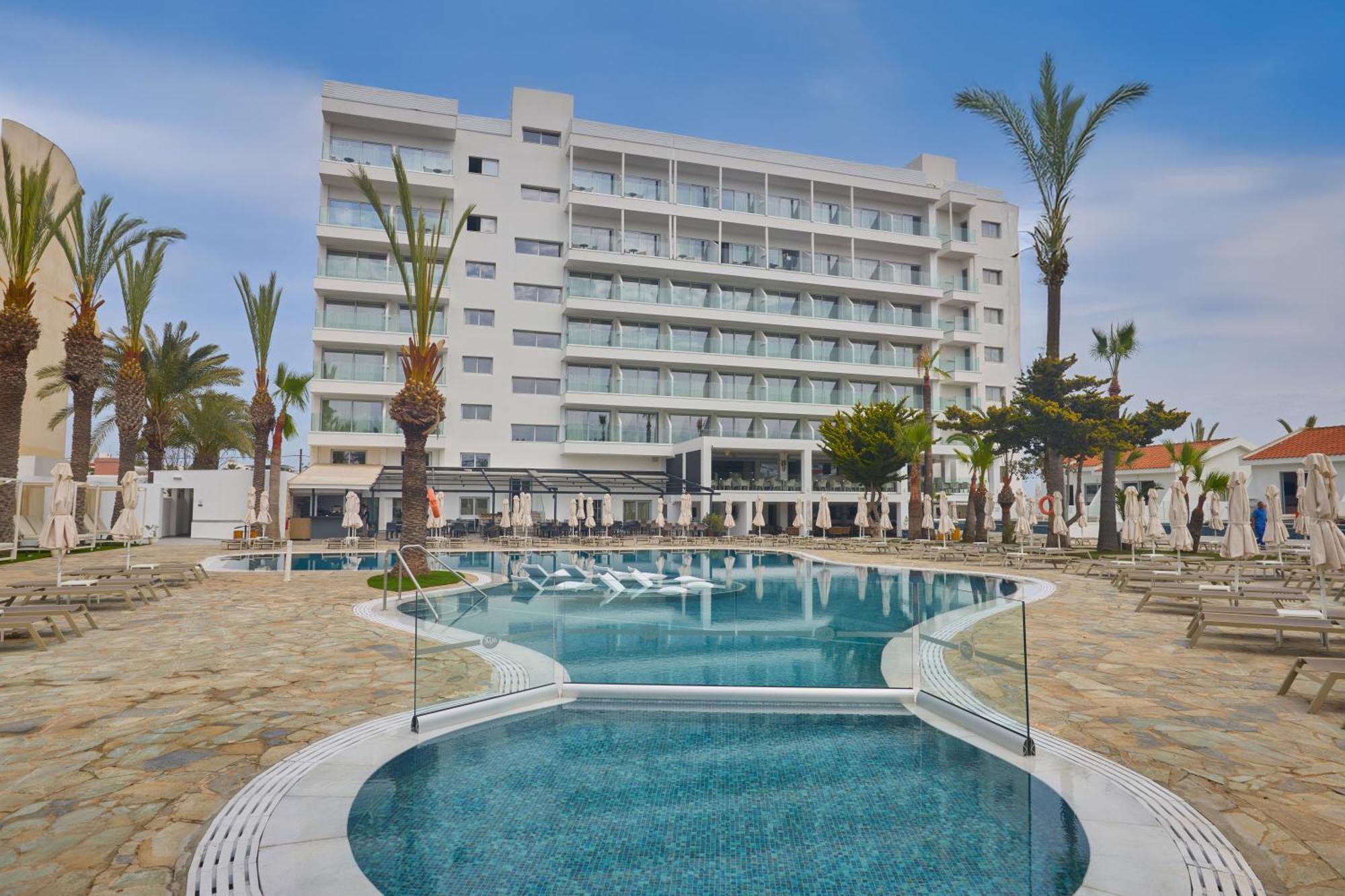 Bohemian Gardens Hotel Protaras Bagian luar foto